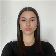 Insegnante per aiuto compiti per ragazzi che frequentano le elementari